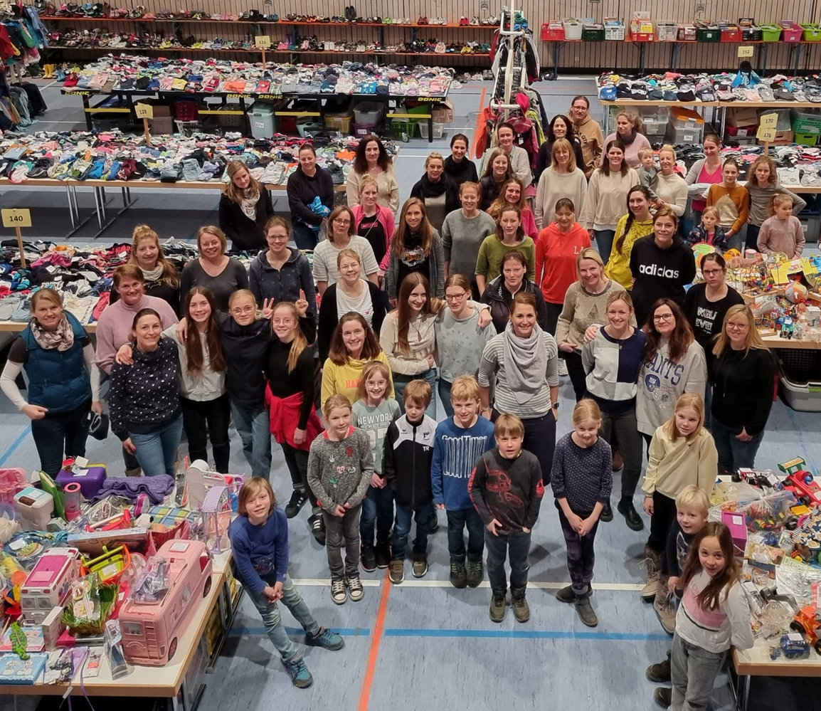 Das Helferteam des Kinderbasars in der Goldachhalle